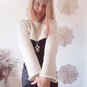 Pull court beige crème, pull femme tricoté à la main, pull en tricot, chemise en tricot, pull court de fête au crochet