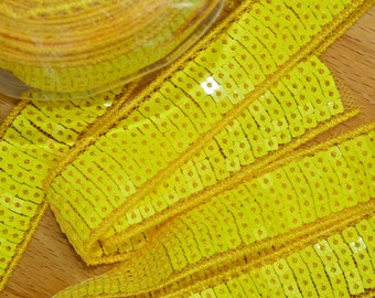 2 m ribbon with paillettes 5-rowed NEON YELLOW col. 202