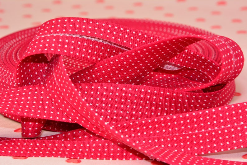 2 m bias bindingtape in RED with white dots CAPRI