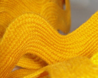 2 m x 30 mm RICK RACK ricrac yellow 100 % cotton