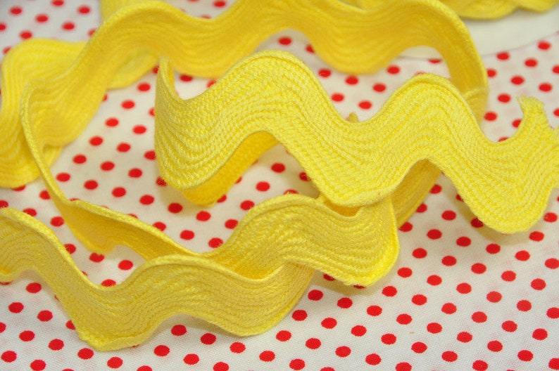 2 m x 30 mm passement SUPERGRAND 30 mm JAUNE CITRON rickrack serpentine crochet image 1