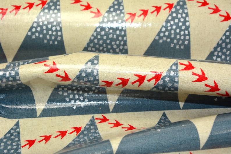 0.25 m OILCLOTH HILL KOKKA grey/silver/red image 3