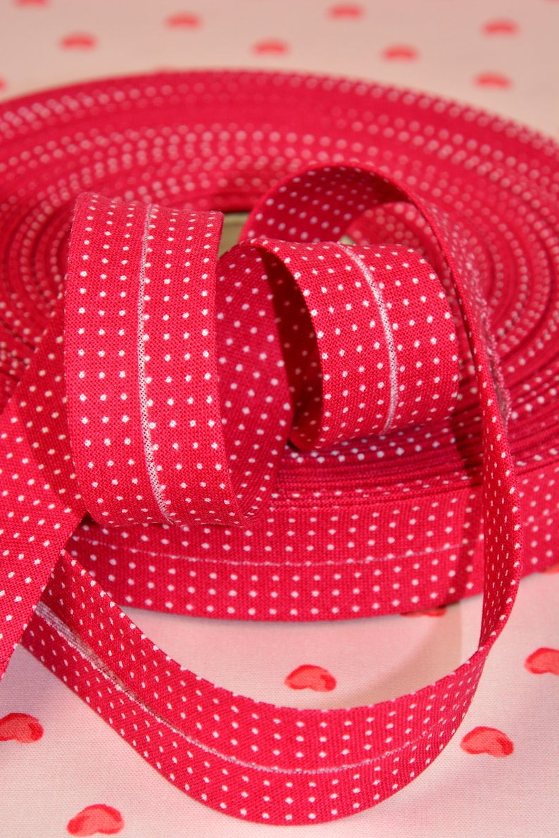 2 m bias bindingtape in RED with white dots CAPRI