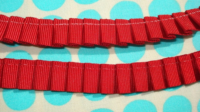 1 m ribbon plissé, frill RED image 2