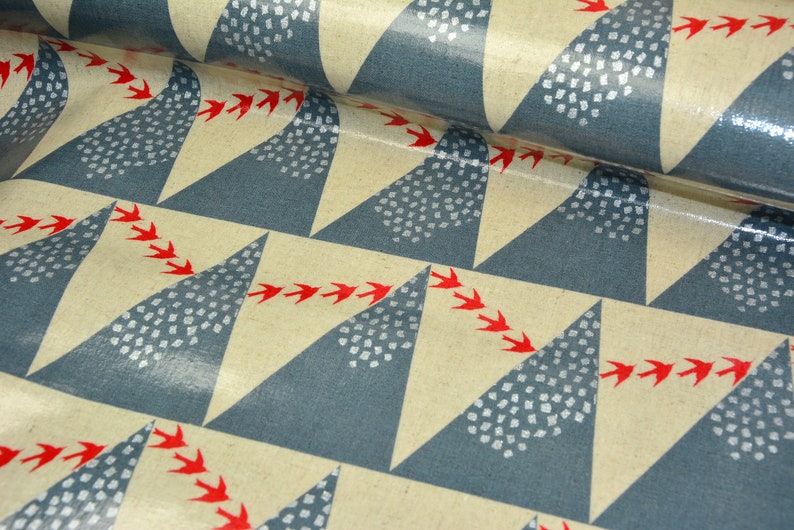 0.25 m OILCLOTH HILL KOKKA grey/silver/red image 4