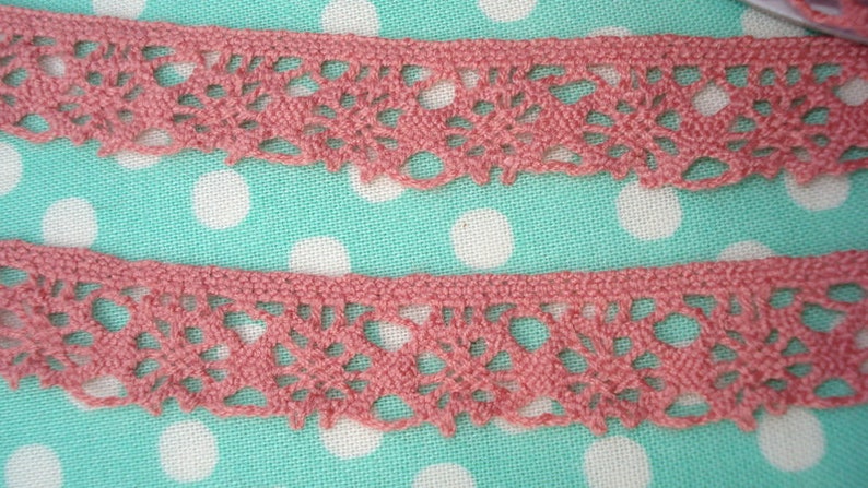 2 m lace in old pink image 1