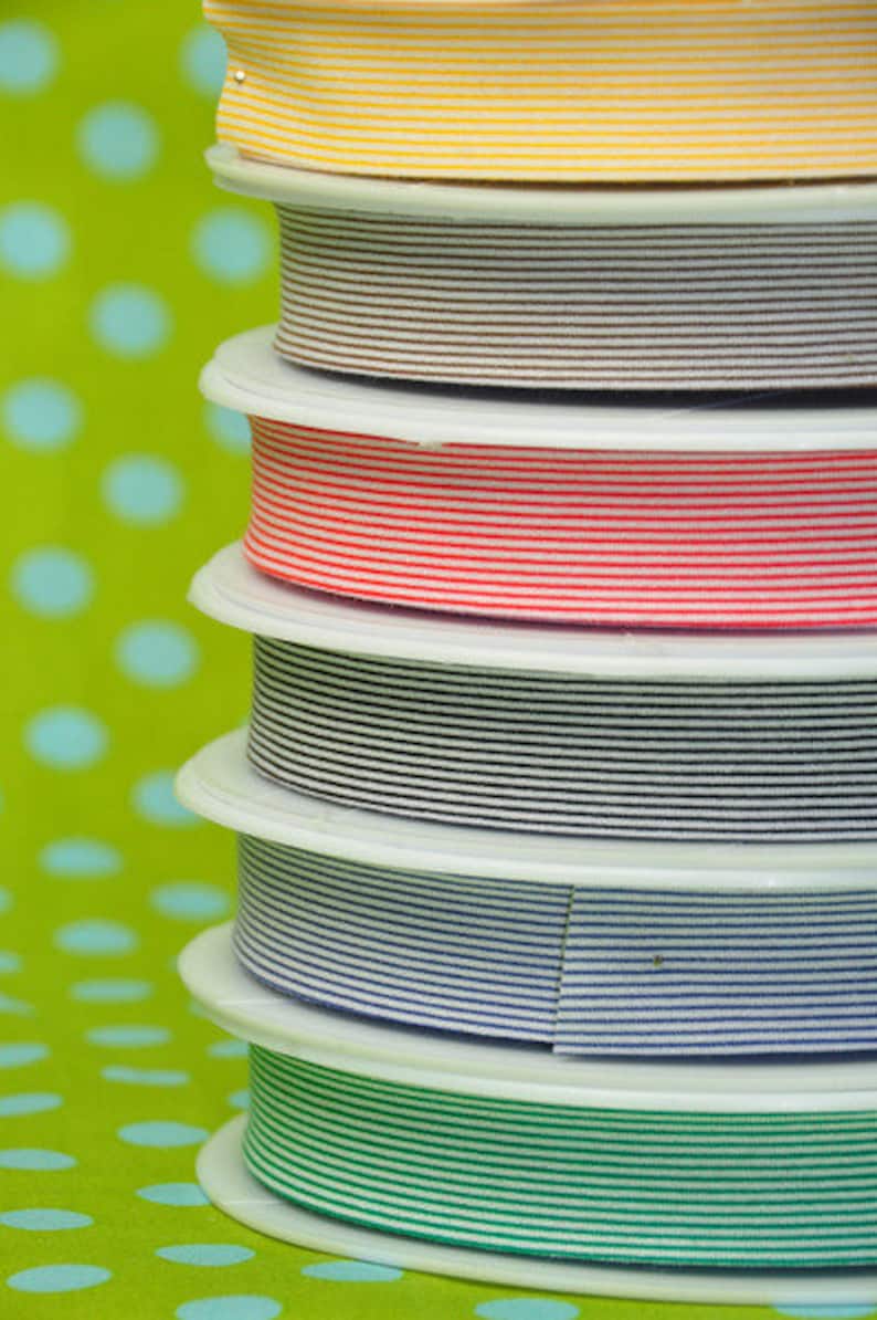 3 m bias binding with STRIPES in red