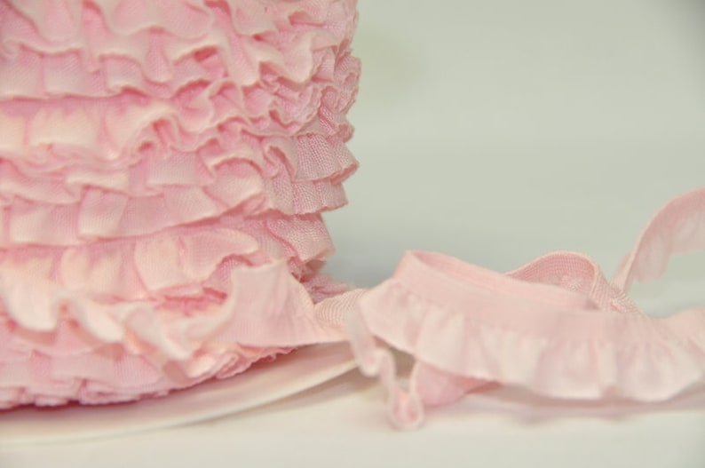 2 m x 18 mm ribbon plissé, frill in pink image 1