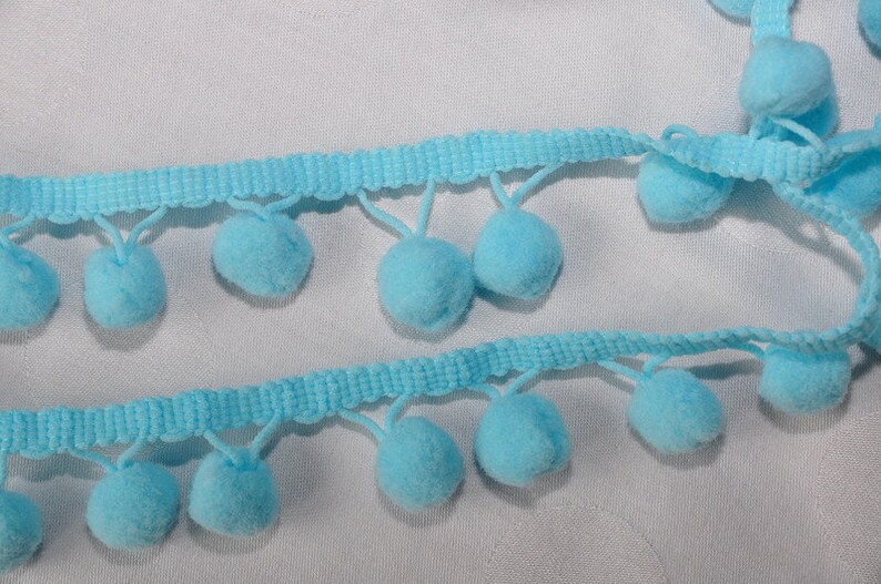 1 m big bobbles in light blue image 1