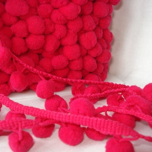 1 m pompons in PINK image 1