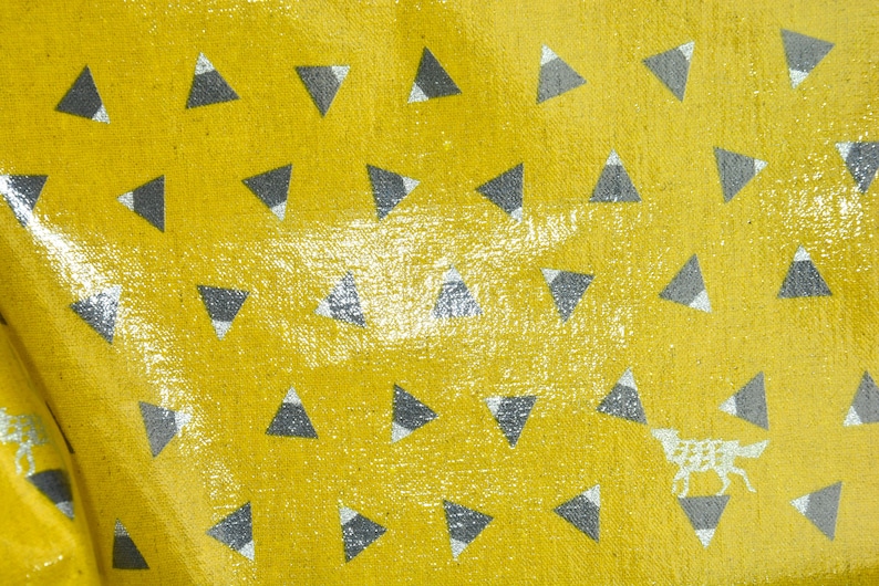 0.25 M Oilcloth triangle Kokka Echino Lin/cotton image 3