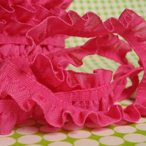 2 m x 18 mm ribbon plissé, frill in pink image 1