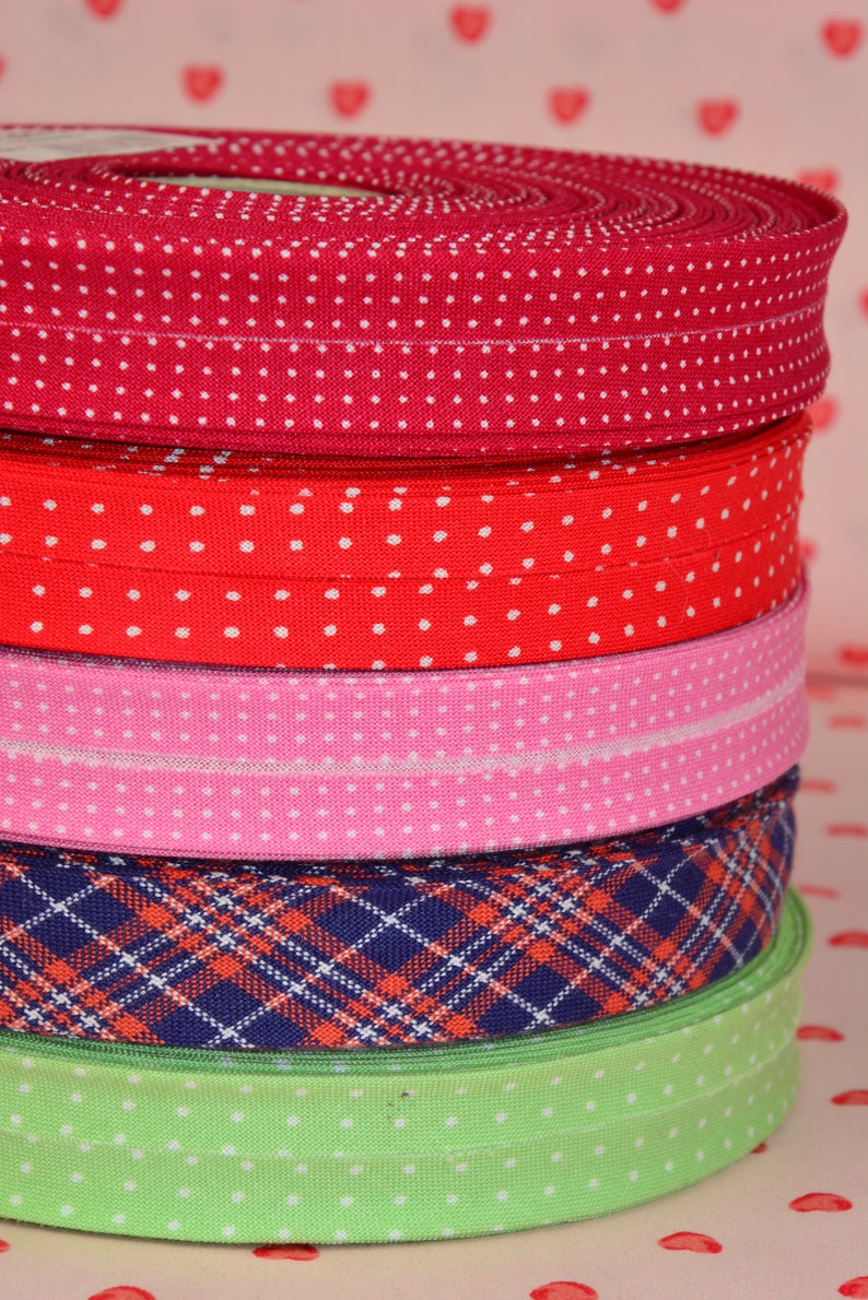 2 m bias bindingtape in RED with white dots CAPRI