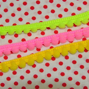 2 m MINI-POMPONSRIBBON NEONYELLOW image 4