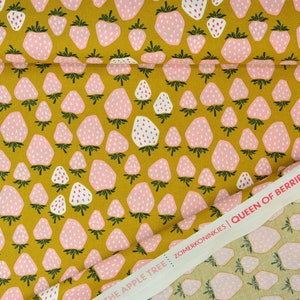 0,5 x 1,1 m QUEEN OF BERRIES strawberries cotton steel Under The Appletree Onder de Appelboom 100 % co red/mustard image 3