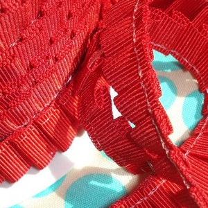 1 m ribbon plissé, frill RED image 3