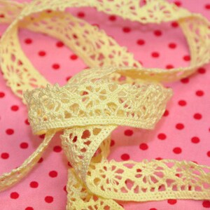 2 m lace light yellow image 2