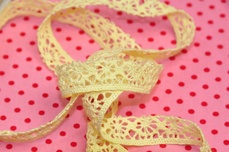 2 m lace light yellow image 2