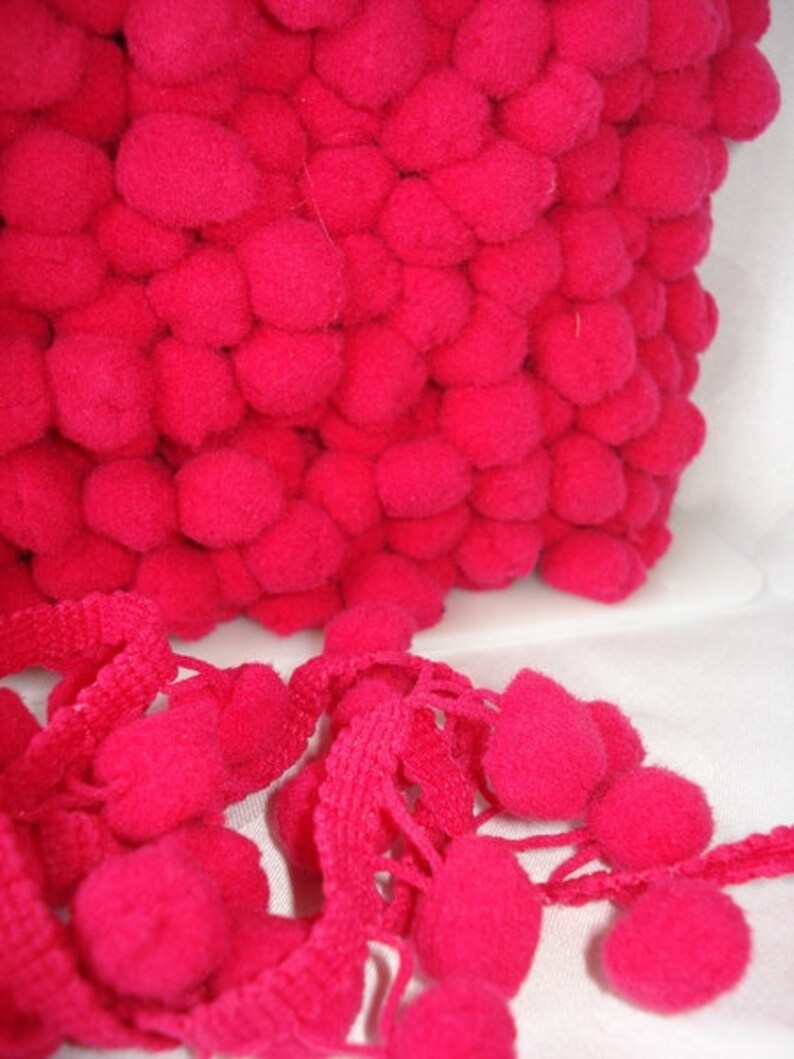 1 m pompons in PINK image 3