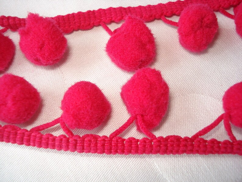 1 m pompons in PINK image 2