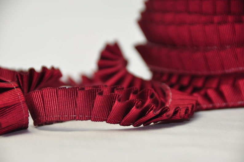 1 m ribbon plissé, frill bordeaux image 1