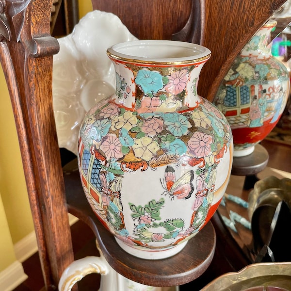 Vintage Rose Medallion Vase with Brilliant Detailing, Hand Painted Famille Rose 8 1/2"