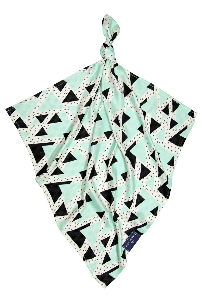 Muslin bamboo baby blanket / Bamboo Swaddle Triangles mint / Swaddling blanket / Baby blanket / Bamboo baby blanket Green