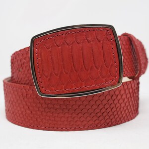 Cinturón de serpiente rojo