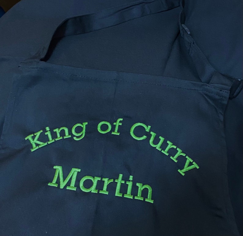 Cooking apron, kitchen apron embroidered as desired hellgrün