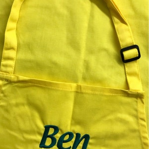 Children's apron embroidered with name Yellow