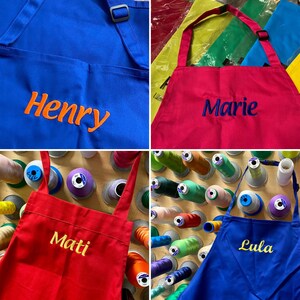 Children's apron embroidered with name Red