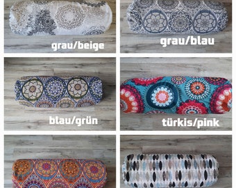 Yoga-Bolster in verschiedenen Designs, Mandalas