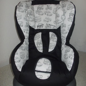 Replacement covers for many different child seats from Maxi-Cosi and Britax Römer. The description lists all seats.