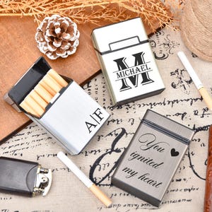 Gepersonaliseerde sigarettenkoker, gegraveerd aangepaste metalen sigarettendoos, sigarettenhouder, jubileumcadeaus, cadeaus voor bruidsjonkers, cadeaus voor rokers