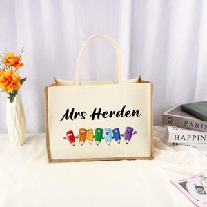 Personalisierung Lehrer Name Tragetasche ， Lehrer Anerkennung Geschenk für ihren Abschluss ， Geschenk für Lehrer ， Lehrer Abschied Geschenkidee, Geschenktasche