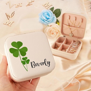 Personalisierte Reise Schmuckschatulle, Glücksklee, Ohrringe und Ringe Shamrock Aufbewahrungsbox, Geschenke für Frauen, Familie, Schwester, Freund, Brautjungfer Geschenke
