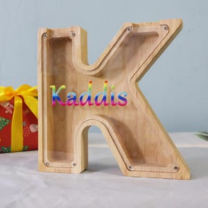 Alcancía de madera, 26 letras mayúsculas, alcancía personalizada, regalos para compañeros de clase, regalos de San Valentín, regalos para nietas, regalos para niños, caja de dinero