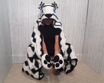Modèle PDF de couverture à capuche Tigre des neiges | Couverture au crochet | Tailles enfant et adulte | Coussin pliable animal | Décoration de chambre forêt