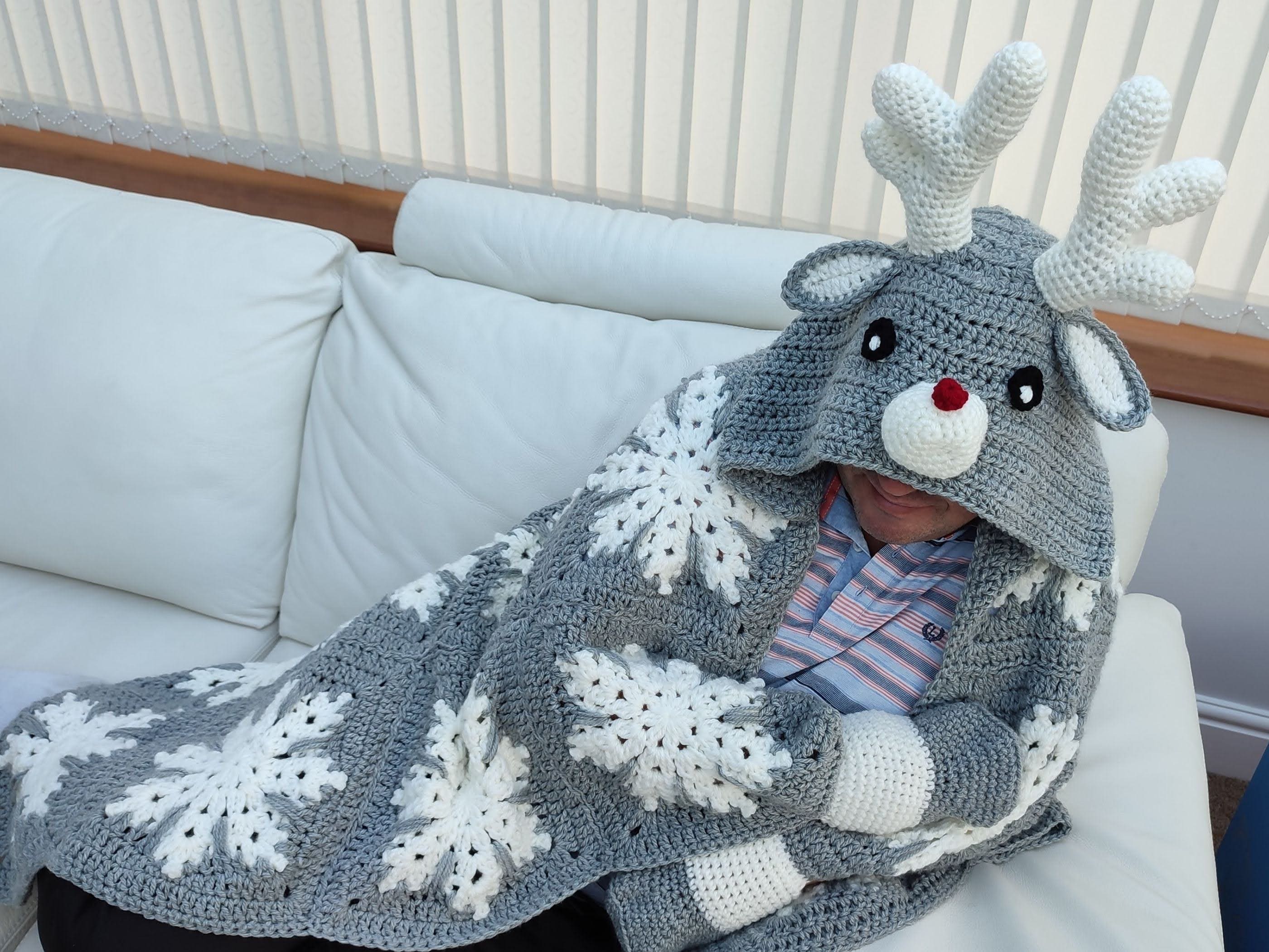 2in1 Hooded Reindeer Blanket Crochet Pattern Kids Adults Christmas