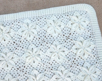 White Poinsettia Afghan Blanket Lapghan Crochet Pattern | Flower Blanket Baby Shower Gift Granny Square Blanket Baby Gift Birthday Present