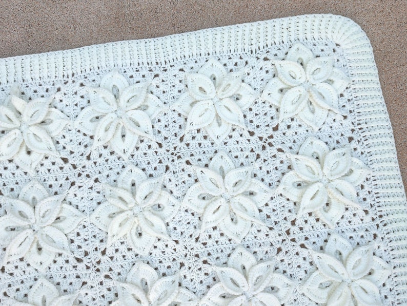 White Poinsettia Afghan Blanket Lapghan Crochet Pattern Flower Blanket Baby Shower Gift Granny Square Blanket Baby Gift Birthday Present image 1