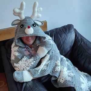 2 in 1 coperta con renna con cappuccio modello uncinetto / bambini adulti renna di Natale afghana / coperta indossabile con cappuccio regalo di compleanno coperta tiro immagine 4