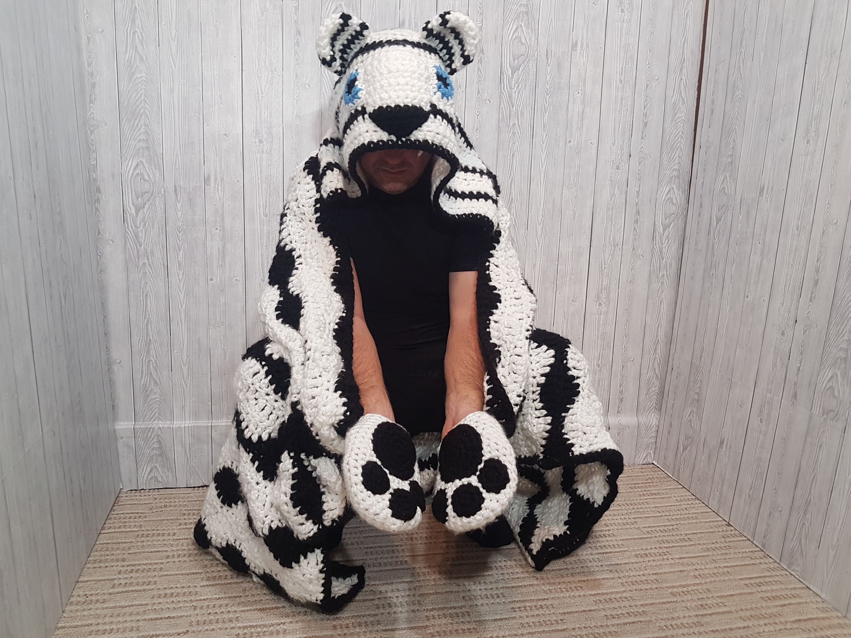 38 Tiger Crochet Patterns: Realistic, Cute, and Giftable Designs for Every Crocheter 21 Snow Tiger Hooded Blanket Crochet Afghan Child & Adult