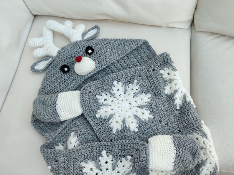 2 in 1 coperta con renna con cappuccio modello uncinetto / bambini adulti renna di Natale afghana / coperta indossabile con cappuccio regalo di compleanno coperta tiro immagine 5