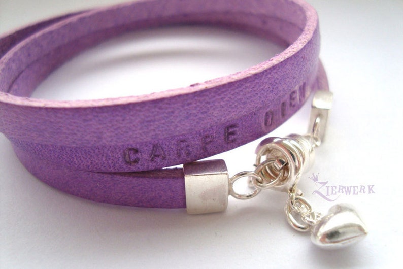 Lederarmband mit individuellem Text, Familienband, Stempelschmuck, Wickelarmband mit Text Bild 4