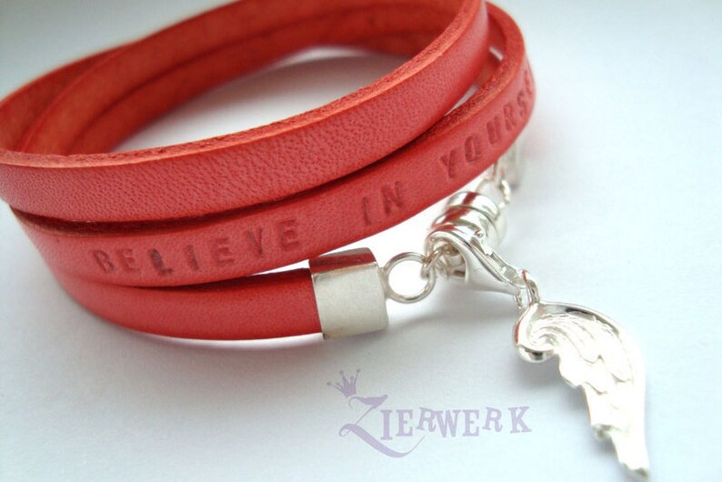 Lederarmband mit individuellem Text, Familienband, Stempelschmuck, Wickelarmband mit Text Bild 2