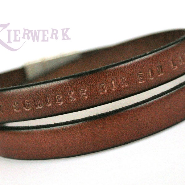 Lederarmband Männer 10mm mit individuellem Text, Familienband aus Rindsleder, Stempelschmuck aus Leder