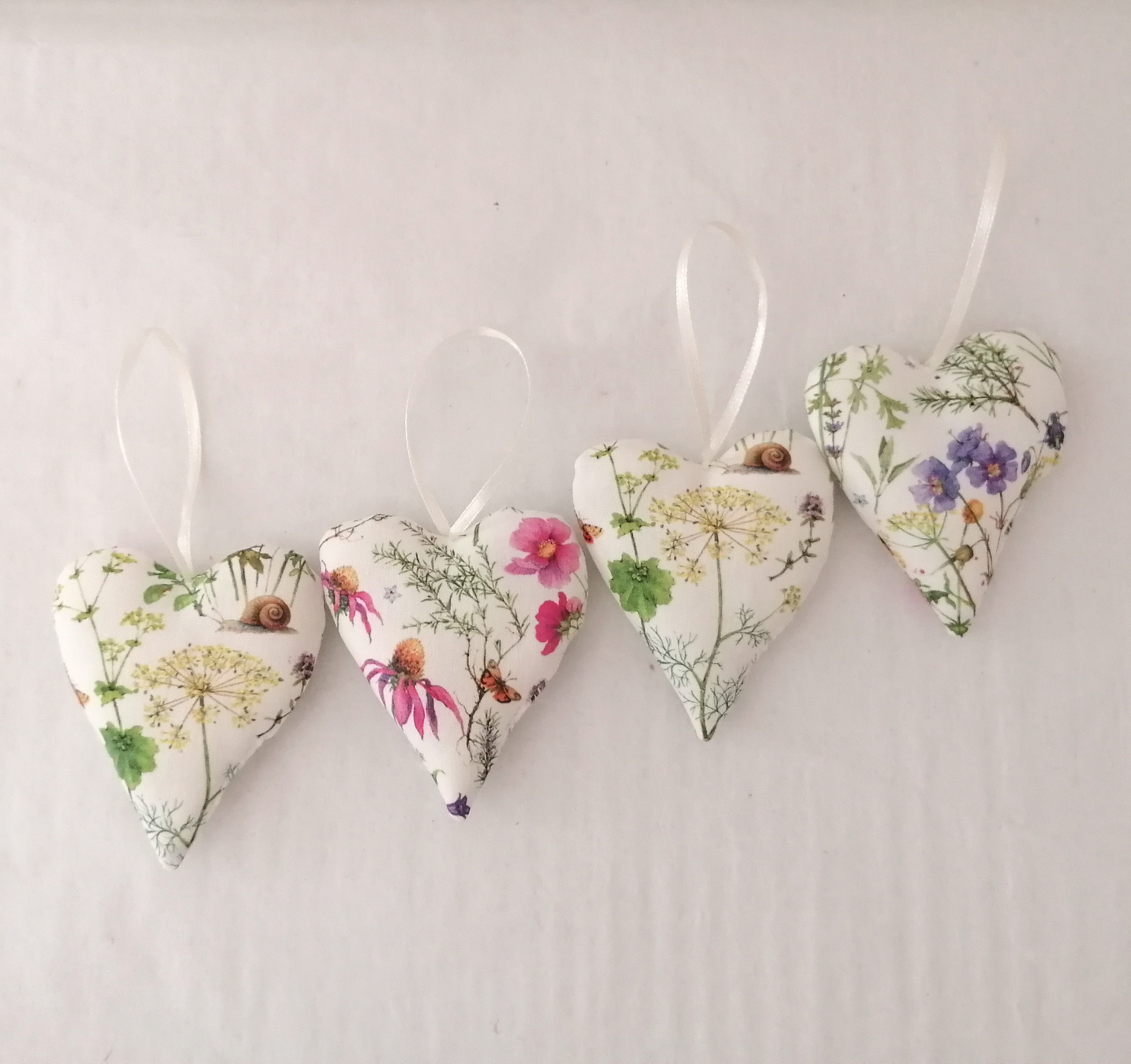 2 Stück Fensterdeko Hängend 20x20cm - Leicht Aufhängbare Dekoration