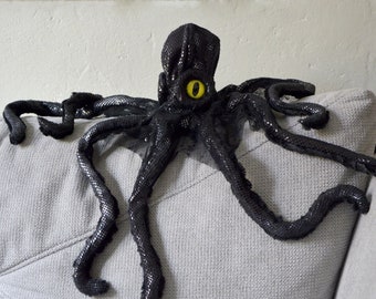 Krake Oktopus schwarz Plüschtier Kuscheltier Tentakel Meerestier Ozean Kunstfigur Puppe Deko gothik handgefertigtes Unikat