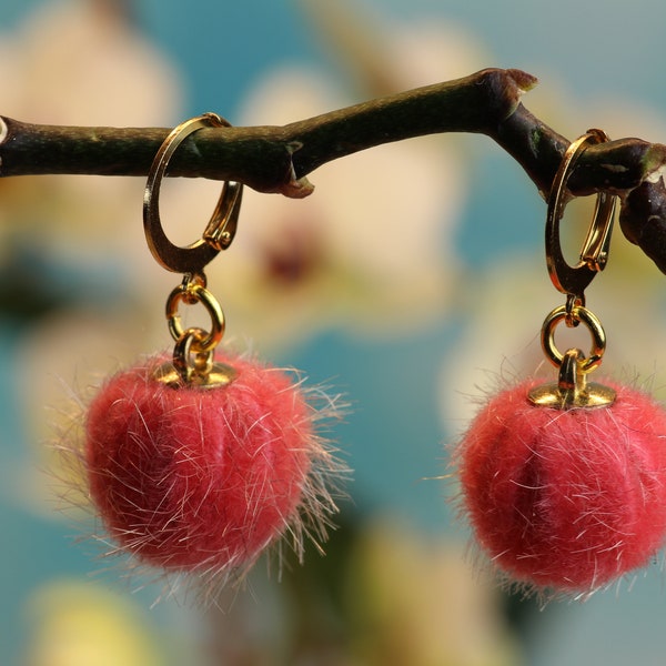 Versch. Pompom Bommel Ohrringe